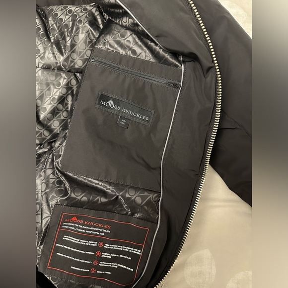 Men Moose Knuckles Parka - Picture 7 of 9